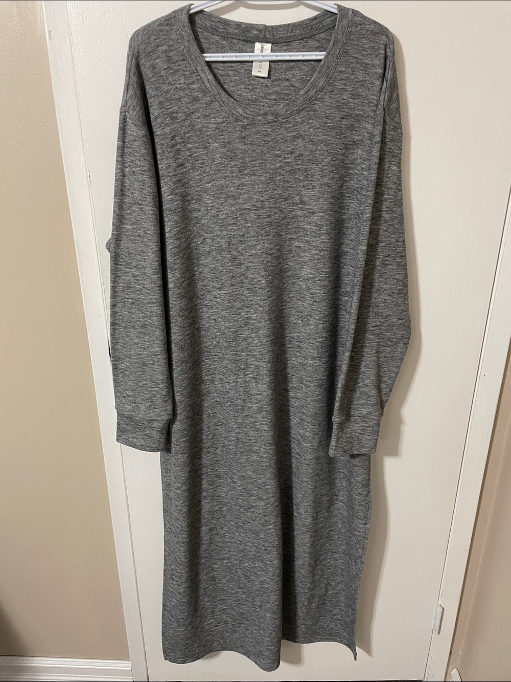Smash + Tess Heather Grey Maxi Sweater Size 2XL - Picture 2 of 12